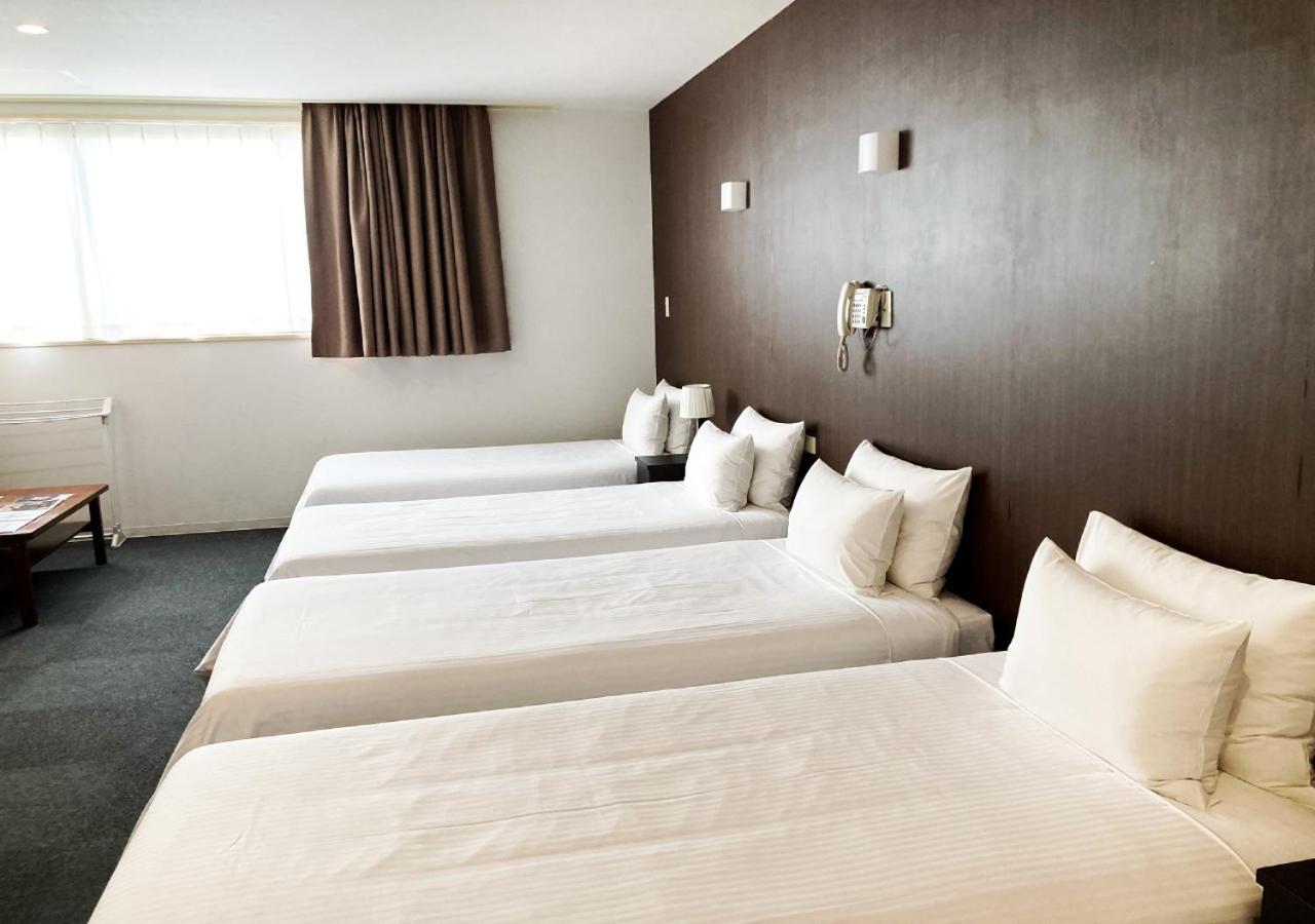 Okinawa Hotel Precia Naha Rum bild